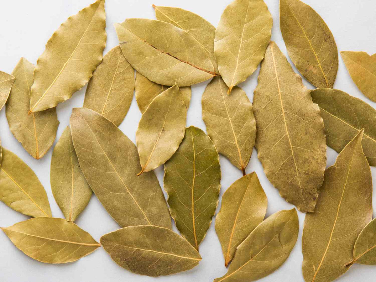 MUQADDAS MART FOOD DRY BAY LEAVES [ TEZ PATTA ] 100G