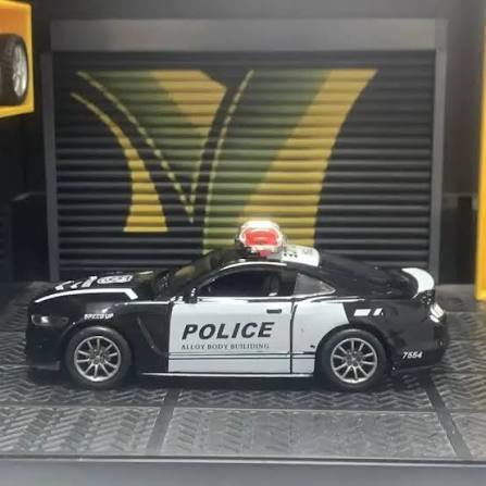 Mumuso Police Car Toy 1 Piece
